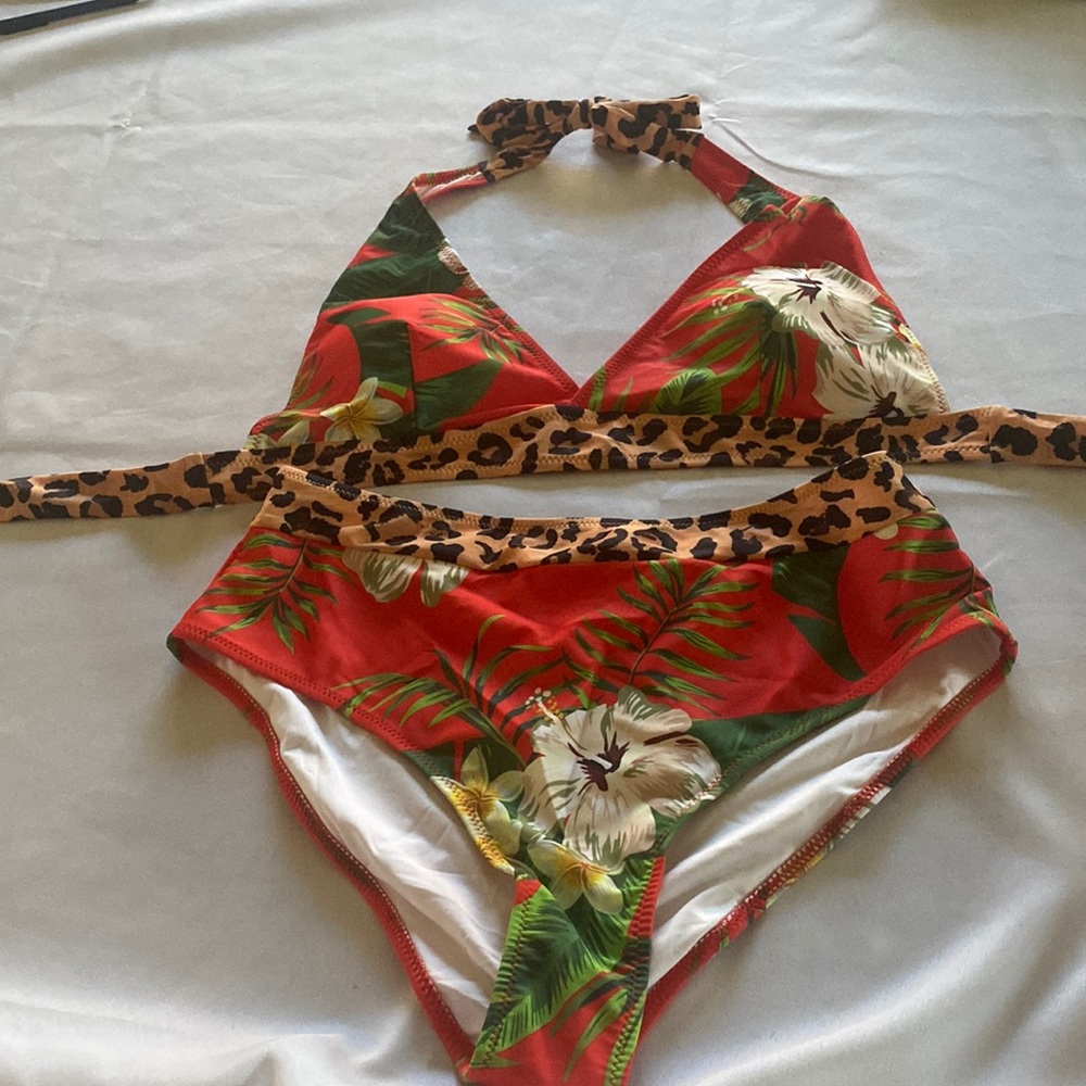 XL Beachsissi two piece swimsuit. Red floral w/black tan leopard print. $15